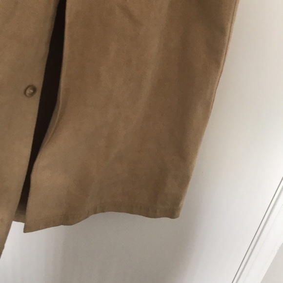 Beige Ultrasuede Heavy All Weather Trench Coat. Excellent Condition - Picture 7 of 8